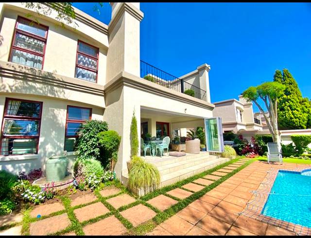 4 BEDROOM HOUSE FOR SALE IN BEVERLEY